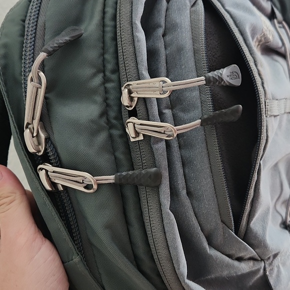 North Face Borealis Sage Green Two tone backpack - Picture 4 of 5